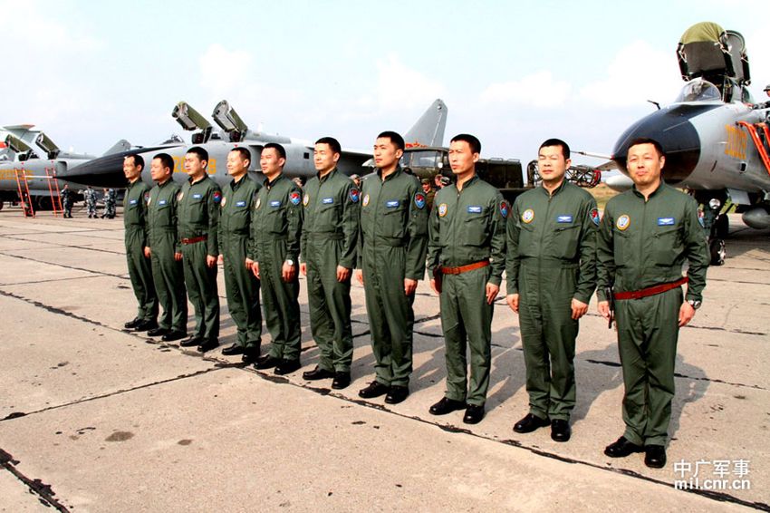 Боевая группа «Фэйбао» ВВС НОАК прибыла в Россию на учения «Мирная миссия-2013» 