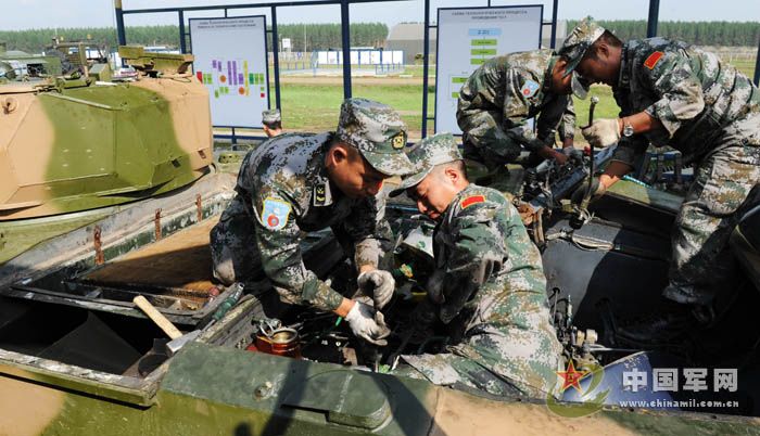 Мирная миссия-2013: в лагере есть ванная и буфет