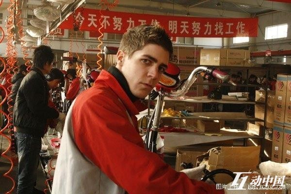 Фото: Американский парень, работающий в Китае