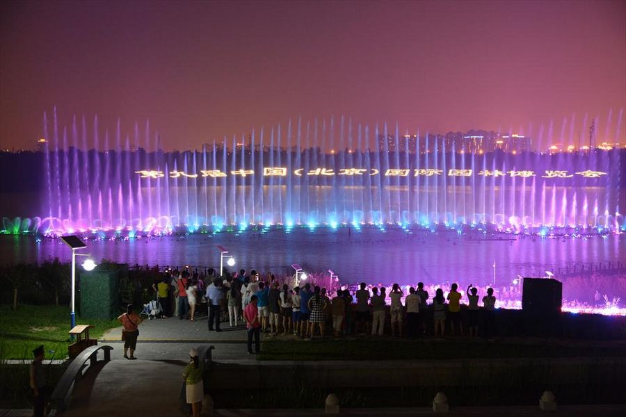 Наслаждаться вечерней прохладой на Пекинской ярмарке садово-паркового искусства 