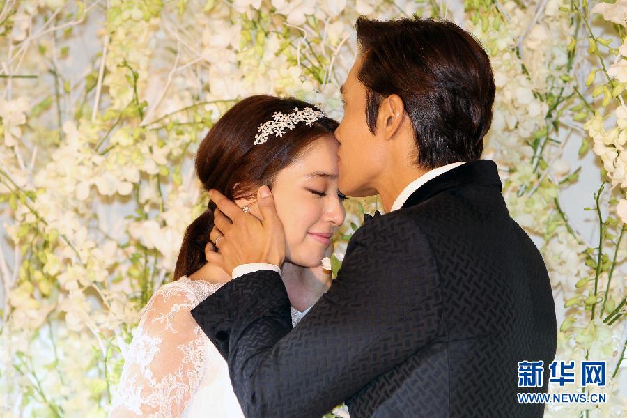 Фото: свадьба актера Ли Бён Хона