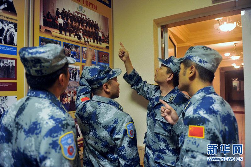 Культура установила мост дружбы: боевые группы китайских ВВС посетили российский военный музей в перерыве между тренировками