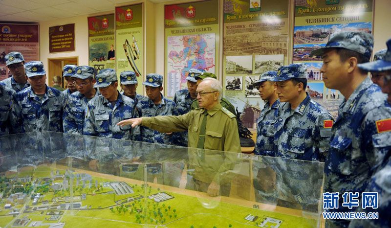 Культура установила мост дружбы: боевые группы китайских ВВС посетили российский военный музей в перерыве между тренировками