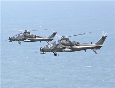 Боевой вертолет «Чжи-10» НОАК демонстрирует над морем маловысотное глубокое проникновение