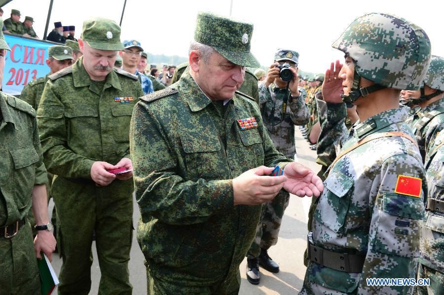 Китайско-российские военные учения 'Мирная миссия-2013' завершились успешно