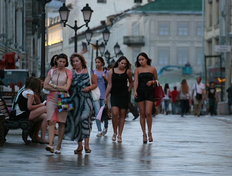 Открытие пешеходной зоны на Никольской улице в Москве