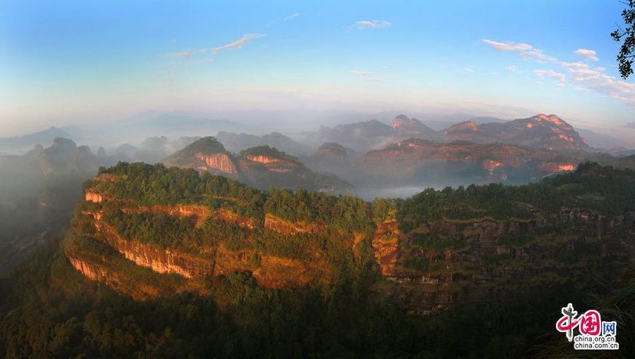 Тихая красота гор Уишань