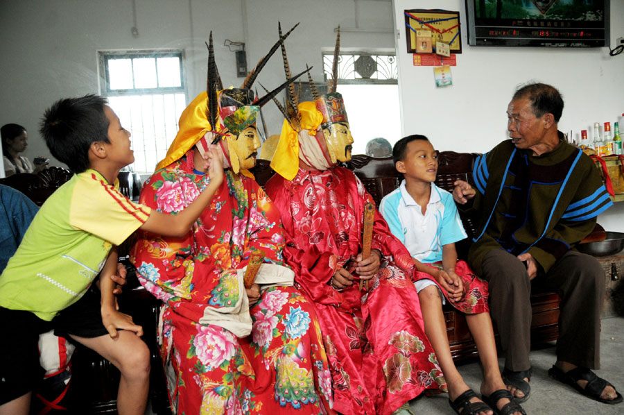 Танцы Нуо - сокровище народности Маонань