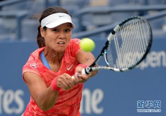 Белоруска О. Говорцова проиграла китаянке Ли На в первом круге открытого чемпионата США по теннису