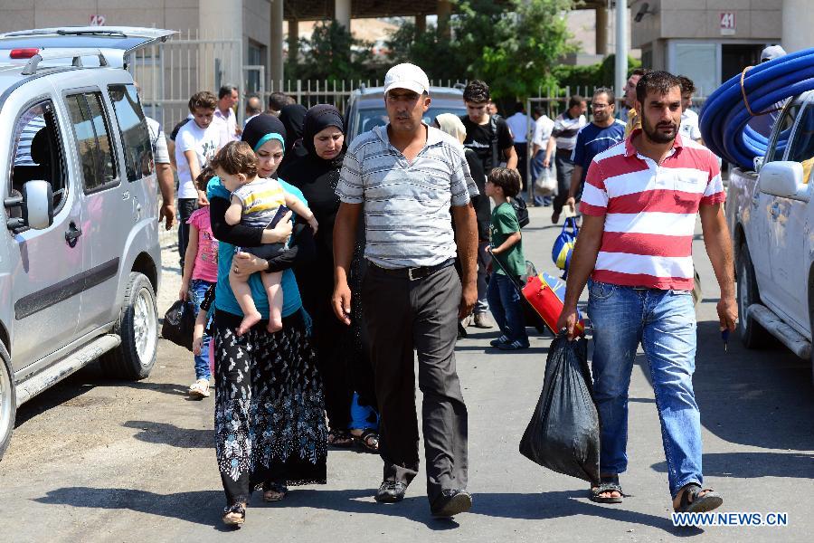 На прошлой неделе число сирийских беженцев на территории Турции увеличивалось как минимум на 9,4 тыс человек. Об этом сообщили в понедельник турецкие СМИ.