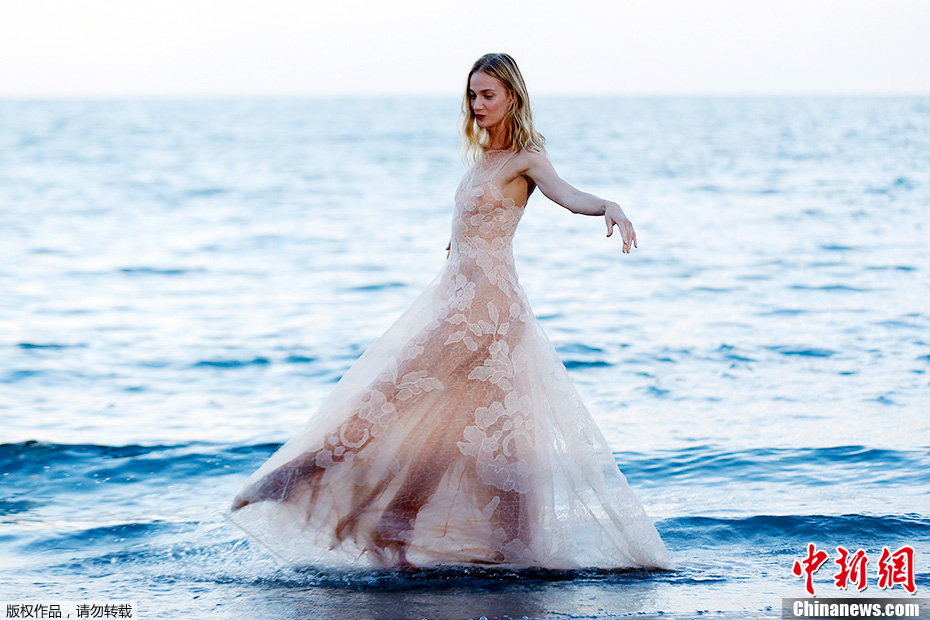 Венецианский кинофестиваль 2013: красивые платья звезд