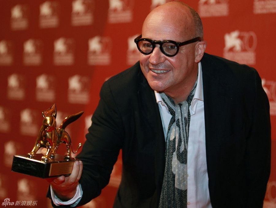 На 70-м Венецианском кинофестивале картина тайваньского режиссера Цай Минляна &apos;Бродячие псы&apos; получила Гран-при жюри