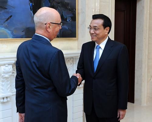 Ли Кэцян призвал создать мирные и стабильные международные условия для устойчивого развития мировой экономики