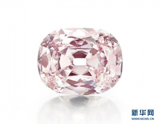 «Крупнейший в мире белый бриллиант» весом 118 карат будет продан с аукциона