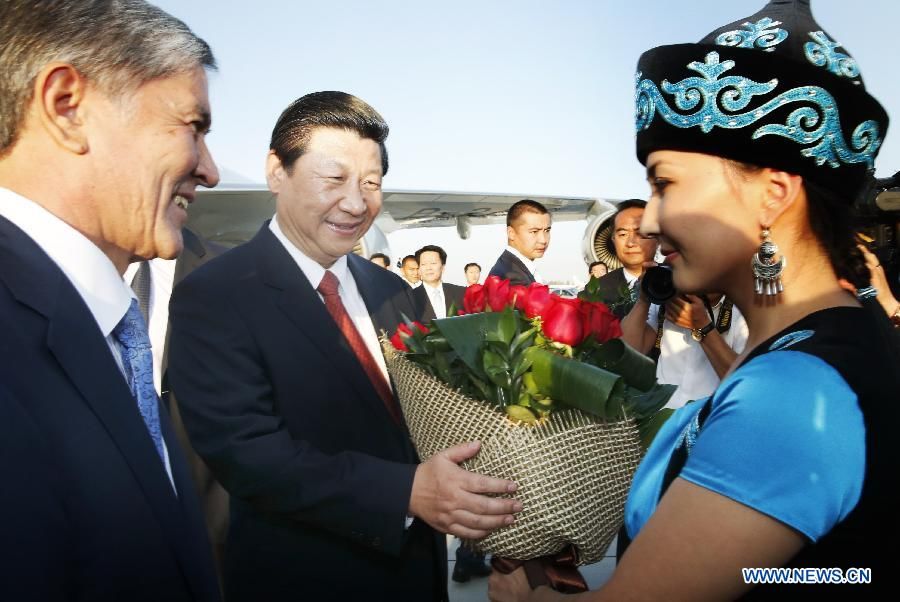 Си Цзиньпин прибыл в Бишкек с государственным визитом в Кыргызстан и для участия в саммите ШОС