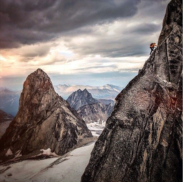 Десять потрясающих фотографий альпинистов