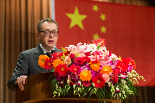 Руководитель Ростуризма прибыли с визитом в Пекинский университет международного обучения 