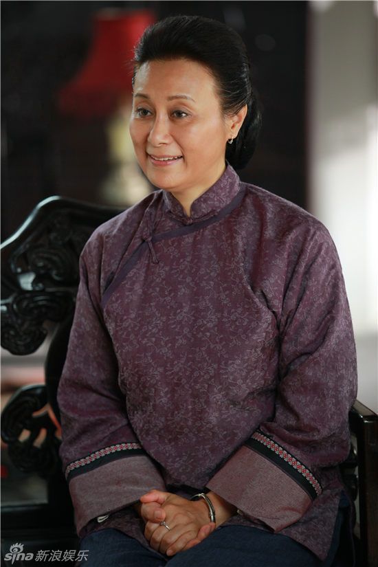 Фото: актеры и герои телесириала «Момент в Пекине»