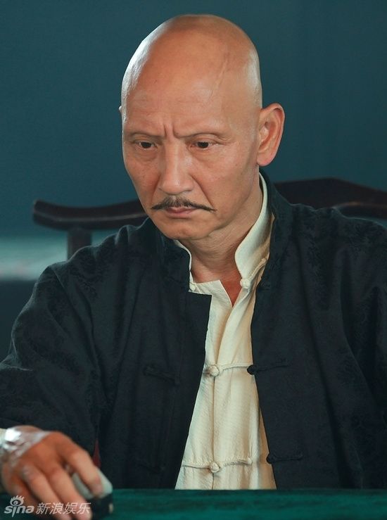 Фото: актеры и герои телесириала «Момент в Пекине»