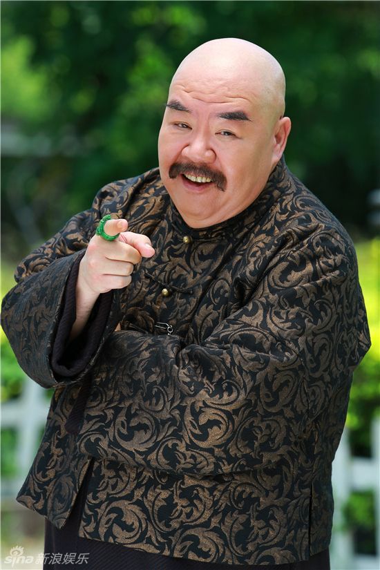 Фото: актеры и герои телесириала «Момент в Пекине»