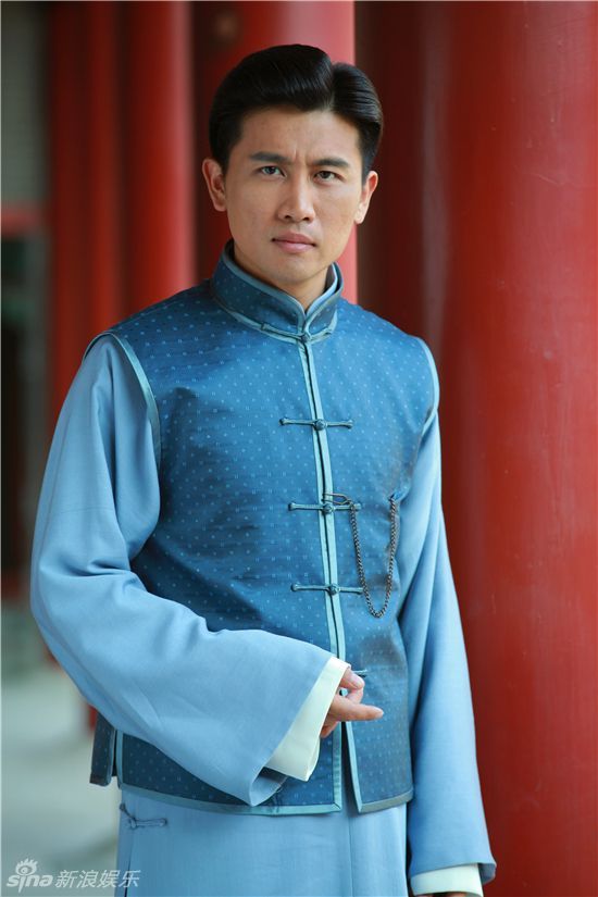 Фото: актеры и герои телесириала «Момент в Пекине»