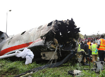 В Нигерии 11 человек погибли при крушении небольшого самолета