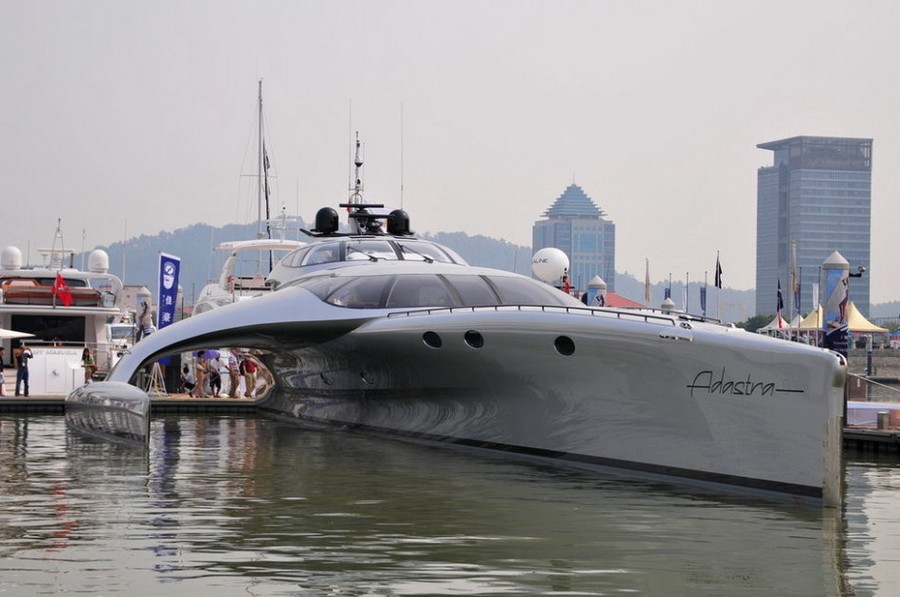 «Самая блистательная яхта в мире» появилась в Гуанчжоу 