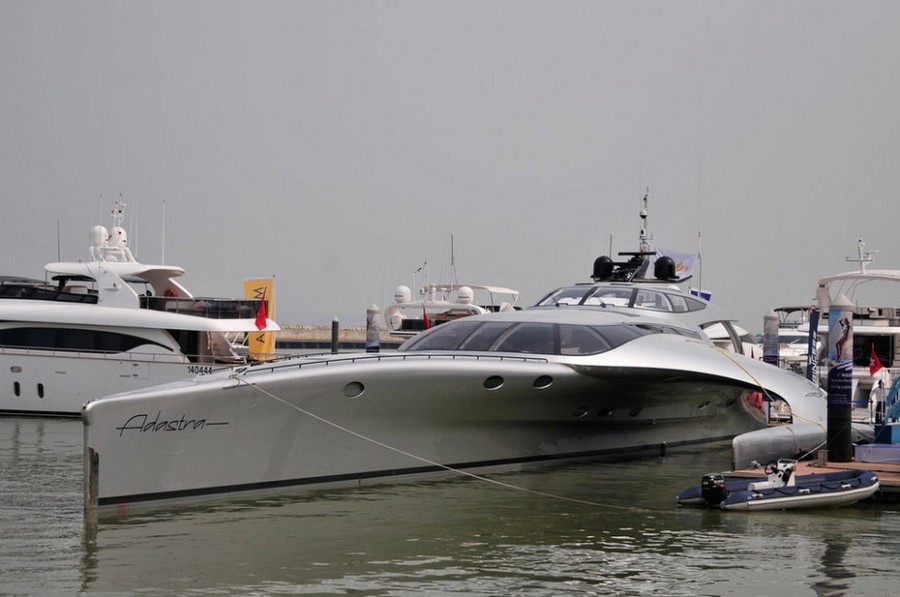 «Самая блистательная яхта в мире» появилась в Гуанчжоу 