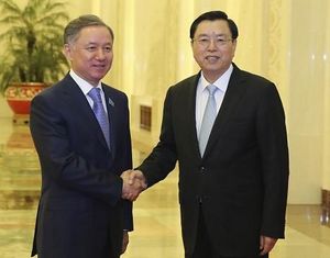 Председатель ПК ВСНП Чжан Дэцзян встретился со спикером мажилиса Казахстана