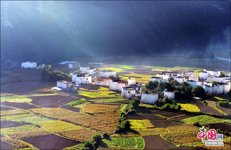 Прекрасные пейзажи Ганьцзы в провинции Сычуань 