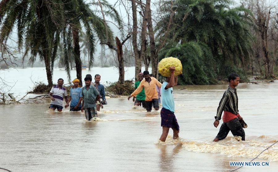 До 45 человек возросло количество жертв наводнения на востоке Индии
