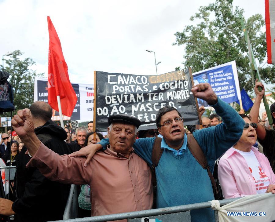 В знак протеста против проекта бюджета правительства на 2014 г португальцы провели демонстрации
