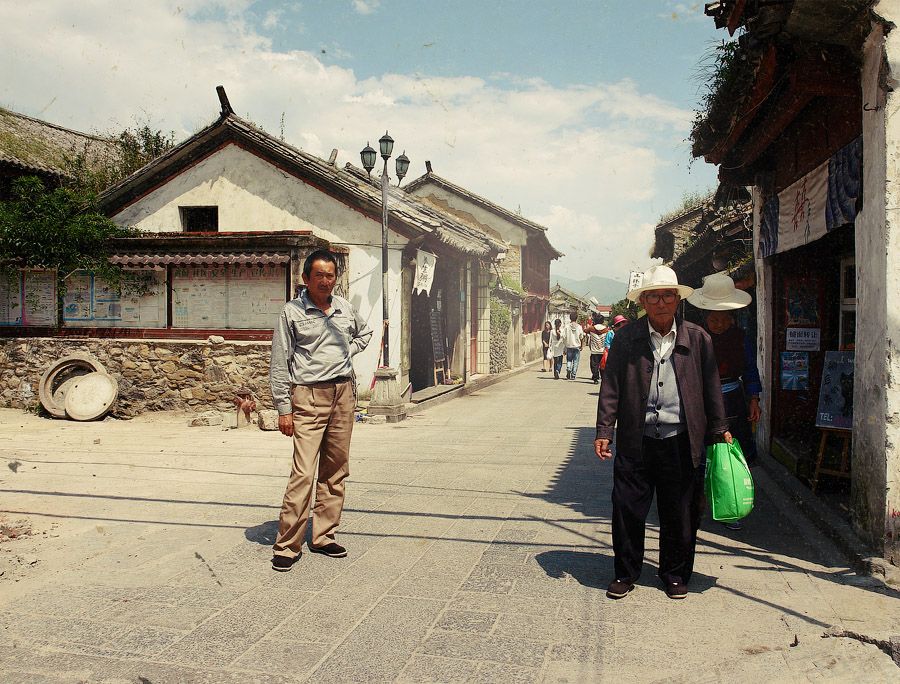 Город Дали – очень красивый город. Многие люди оставили свои мечты времен молодости в этом фантастическом древнем городе. 