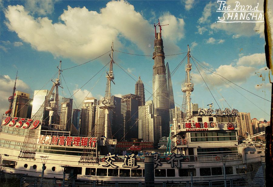 Он сказал, что когда он был в Шанхае, многие местные люди были очень заинтересованы им, чего он в принципе ожидал. Между тем, в Шанхае он также открыл для себя множество отличительных видов и сцен из жизни.