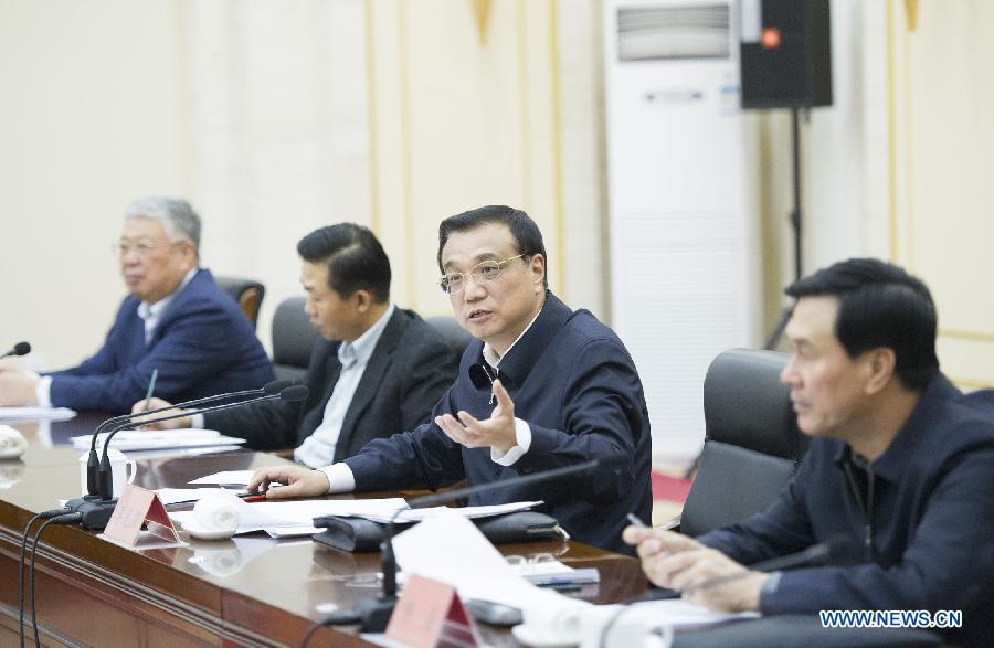 Ли Кэцян подчеркнул необходимость поддерживать функционирование экономики в разумных пределах