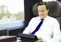 Ранее СМИ уже сообщали, что премьер-министр Англии Кэмерон слишком сильно привязан к iPad