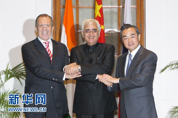 Министр иностранных дел КНР Ван И изложил основные направления трехстороннего сотрудничества между Китаем, Россией и Индией