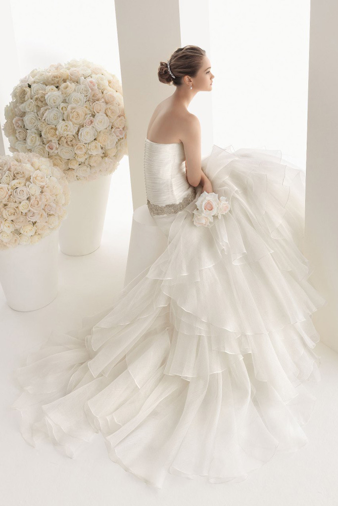 Новая коллекция свадебных платьев бренда Rosa Clara
