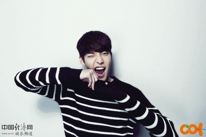 Стильный актер Ким У Бин (Kim Woo Bin)