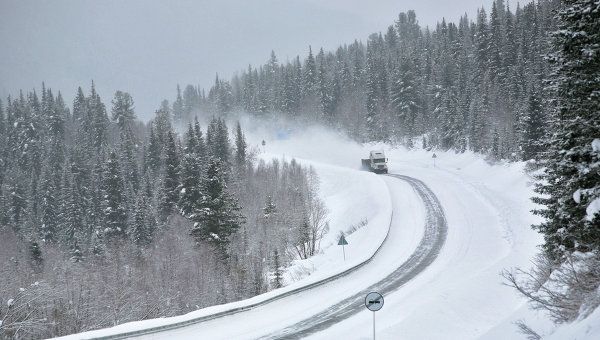 Снегопад в Приморском крае РФ парализовал работу одного из пунктов пропуска на российско- китайской границе