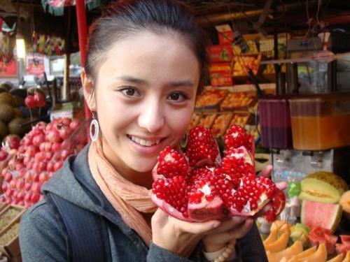 Элегантные актрисы из Синьцзян-Уйгурского автономного района