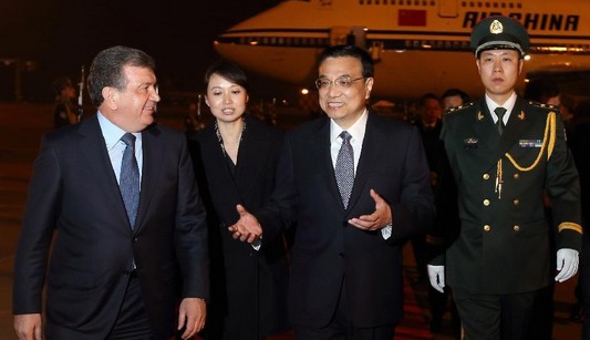 Ли Кэцян прибыл в Ташкент для участия в 12-й встрече глав правительств стран-членов ШОС