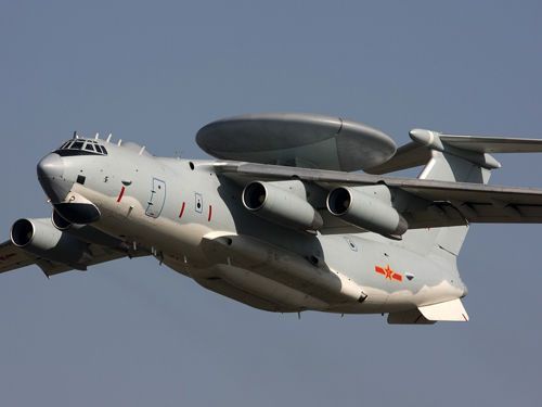 ВВС НОАК опознали и проверили иностранные боевые самолеты в идентификационной зоне ПВО в Восточно-Китайском море