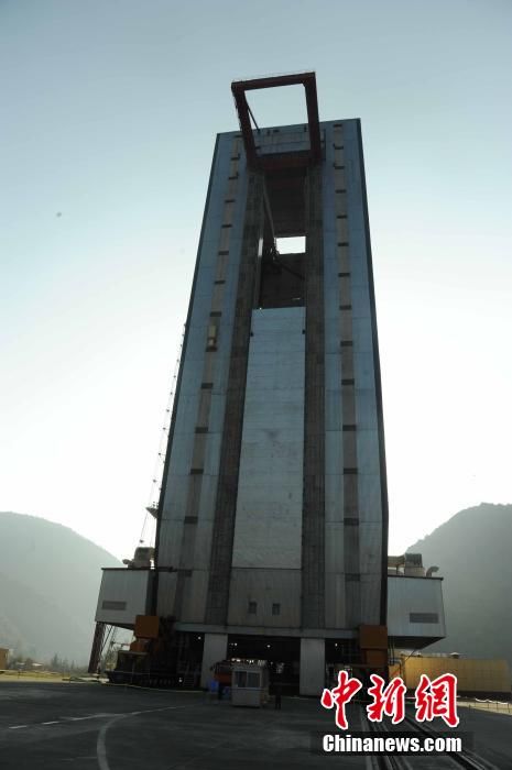 Китай запустит аппарат &apos;Чанъэ-3&apos; с луноходом на борту в ночь на 2 декабря