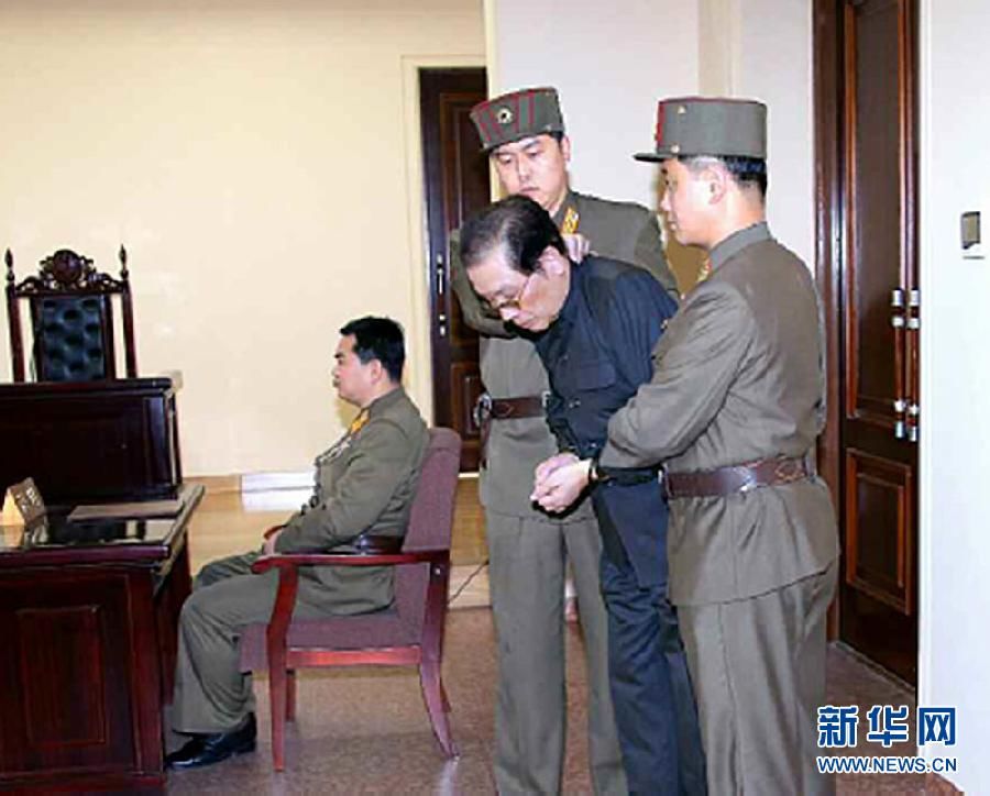 В КНДР по приговору военного трибунала казнен Чан Сон Тхэк