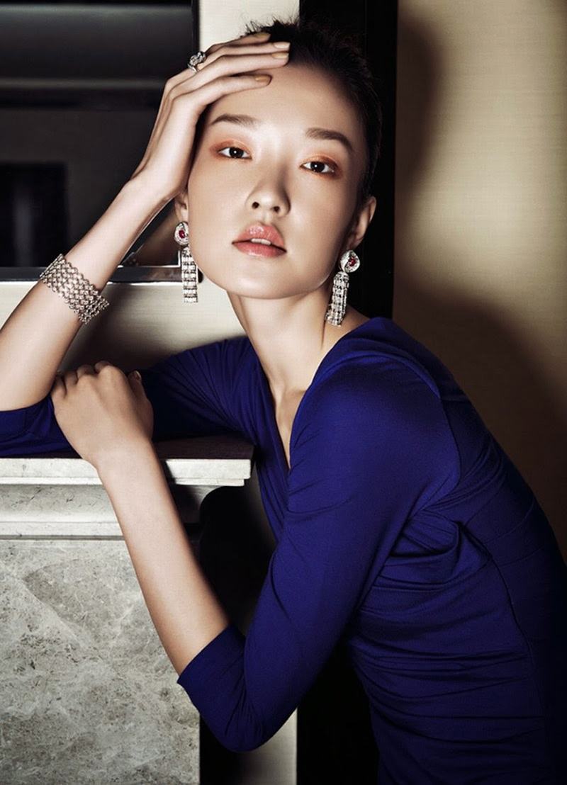 Модель Ду Цзюань украсила обложку журнала «Prestige», демонстрируя классическую восточную красоту