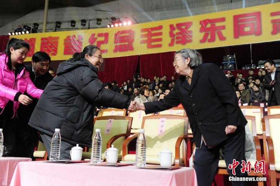 В провинции Хунань состоялся концерт в память о 120-летии со дня рождения Мао Цзэдуна
