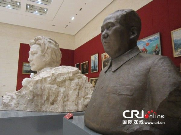 В Пекине открывается выставка каллиграфии Мао Цзэдуна, посвященных великому руководителю картин и произведений скульптуры известных современных художников