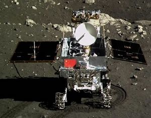 Во время 'спячки' посадочного модуля 'Чанъэ-3' и лунохода 'Юйту' ученые будут заниматься анализом полученных с Луны данных