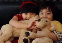 Во время съемок рекламы: Ван Шилин и Кими Лин (Kimi Lin)
